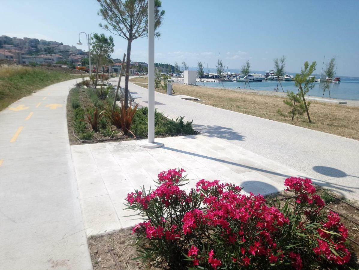 Ferienhaus Paula Apartment Подстрана Екстериор снимка